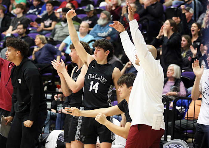a Tualatin Barlow 6A Oregon boys basketball quarterfinal 2024 Dan Brood 37